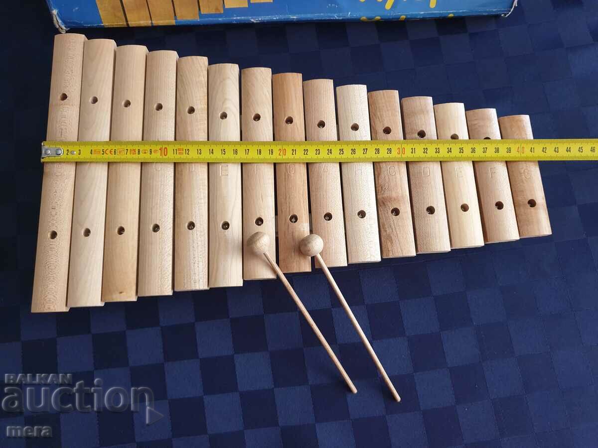 Auction Retro musical instrument-Wooden xylophone Auction Retro musical instrument-Wooden xylophone