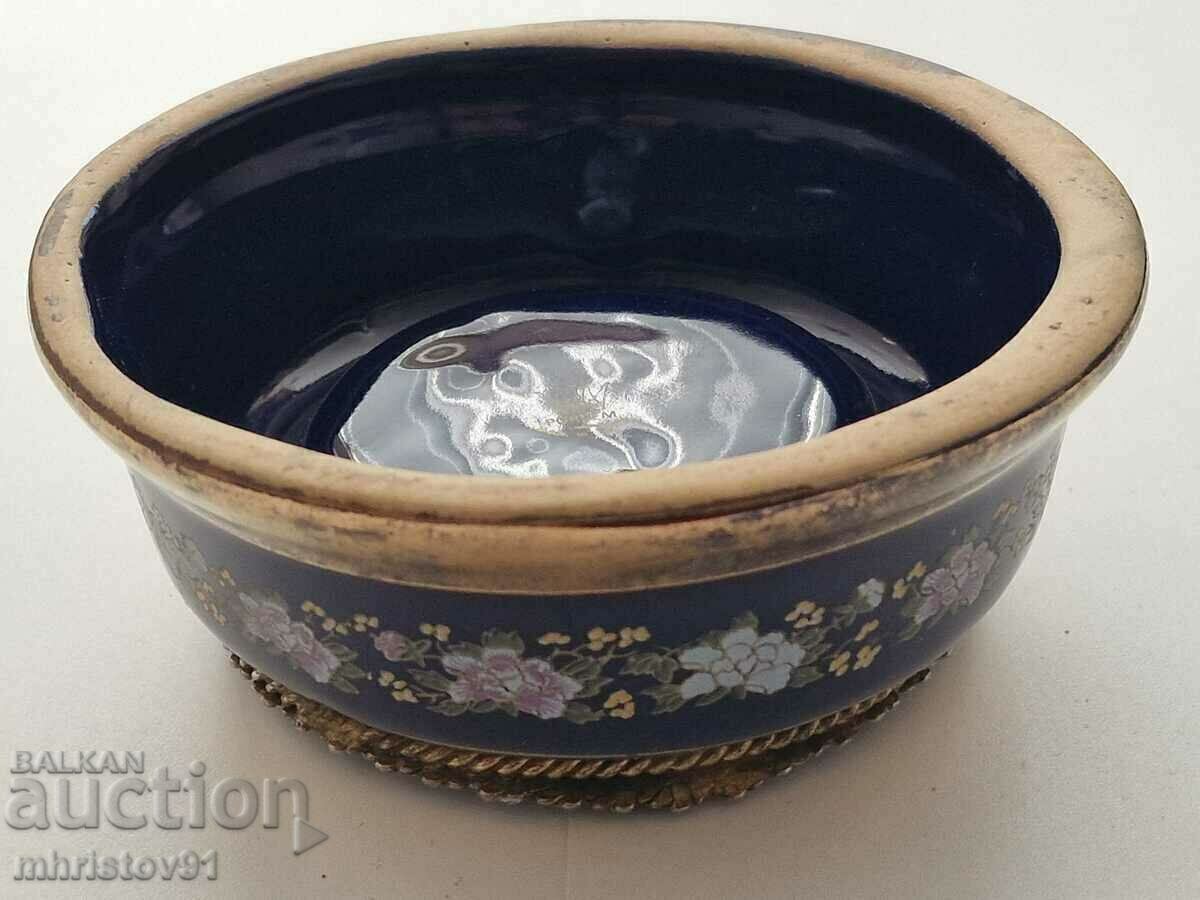 Auction Porecal ashtray 10 cm Auction Porecal ashtray 10 cm