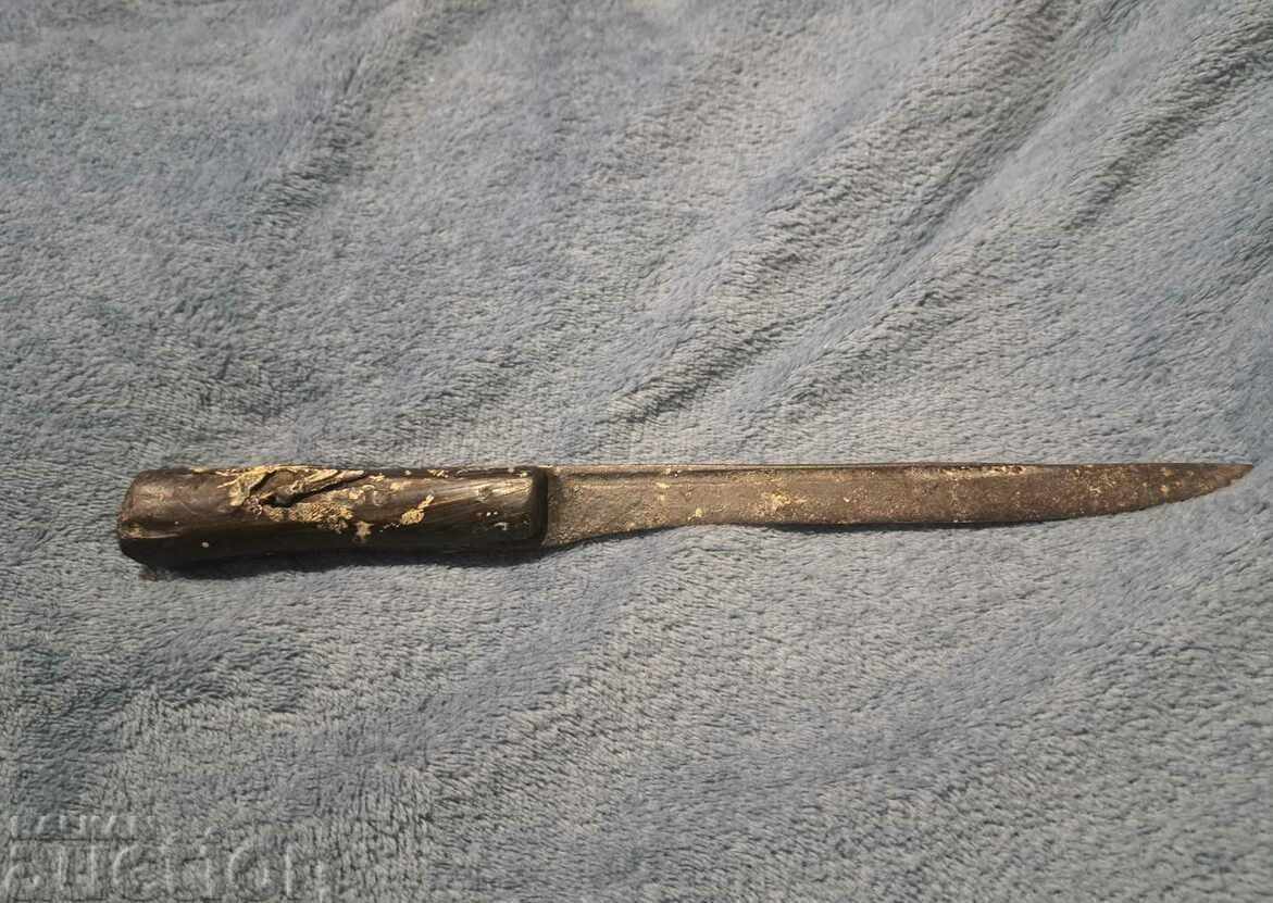 A hundred year old knife