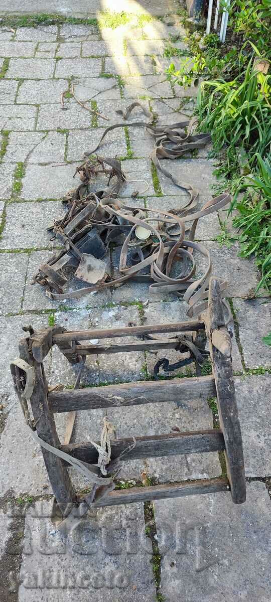 Auction Old saddle, bridles and more Auction Old saddle, bridles and more