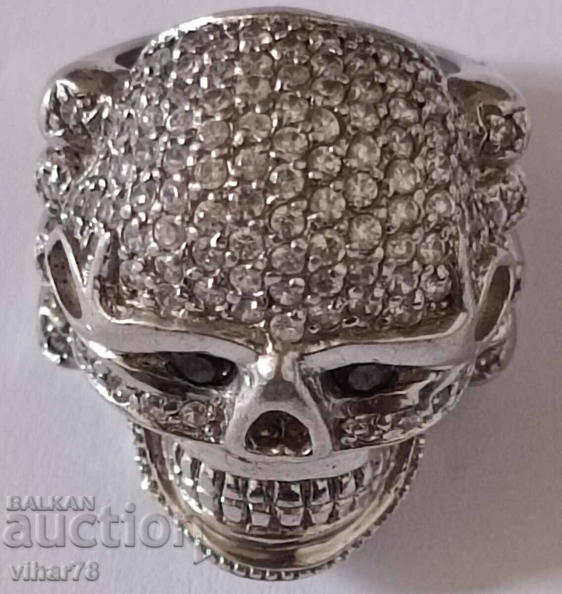 SILVER SKULL RING - 6 SILVER SKULL RING - 6