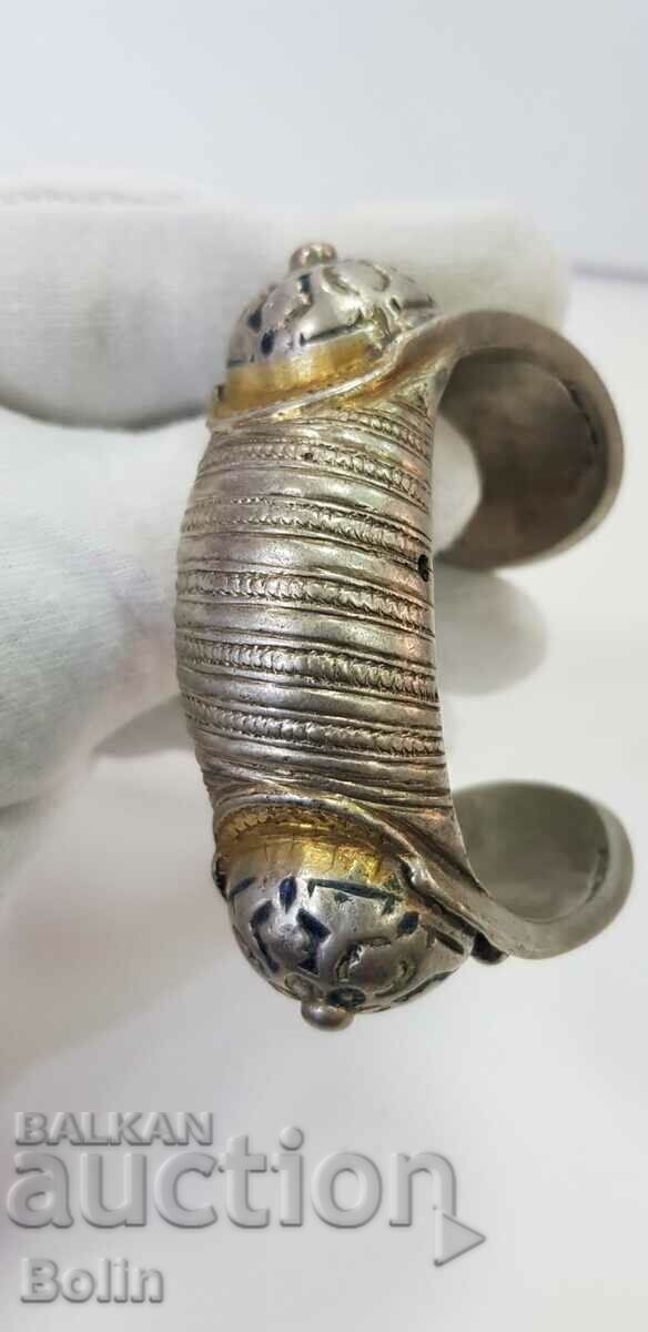 Auction A rare silver gilt and enamel renaissance sling bracelet Auction A rare silver gilt and enamel renaissance sling bracelet