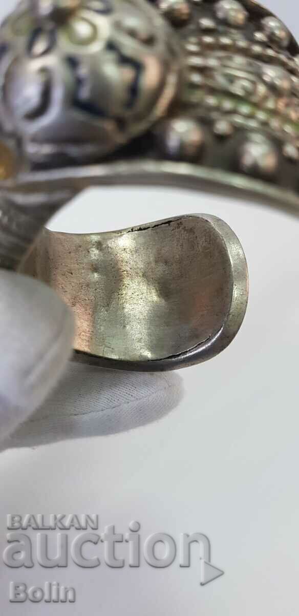 A rare silver gilt and enamel renaissance sling bracelet - 6 A rare silver gilt and enamel renaissance sling bracelet - 6