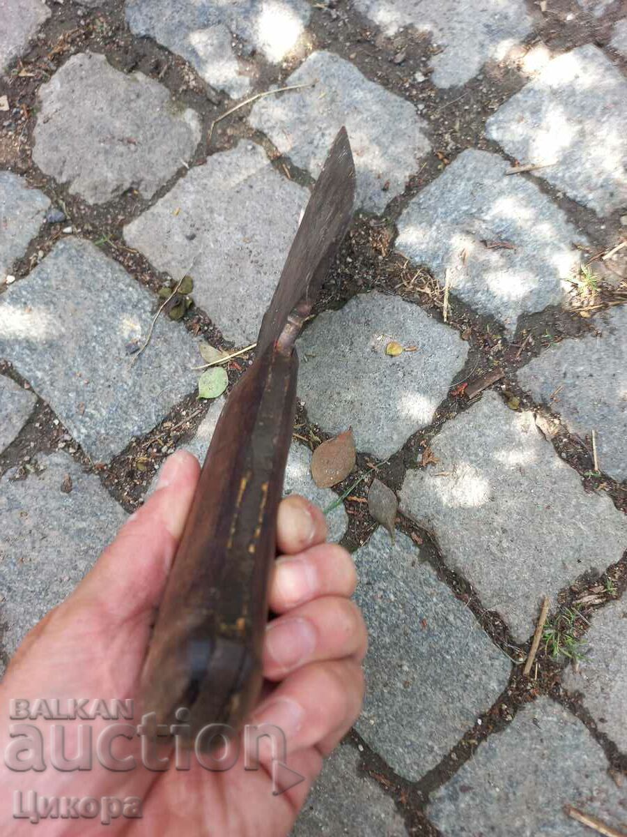 OLD SATURN - 5 OLD SATURN - 5