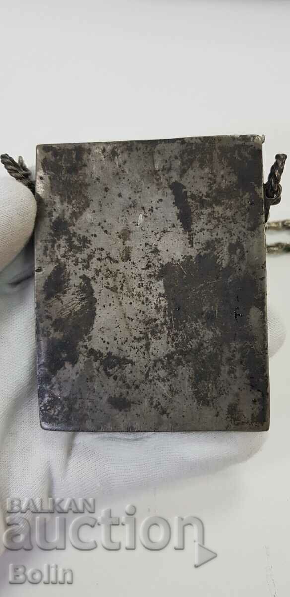 Παράδοση Μια μοναδική αναζωογονητική λειψανοθήκη του Αγ. Μαρίνα 19γ.