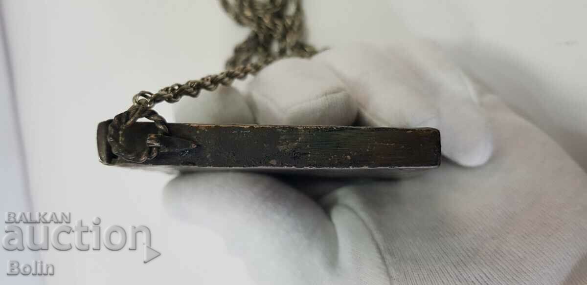 Μια μοναδική αναζωογονητική λειψανοθήκη του Αγ. Μαρίνα 19γ. - 6