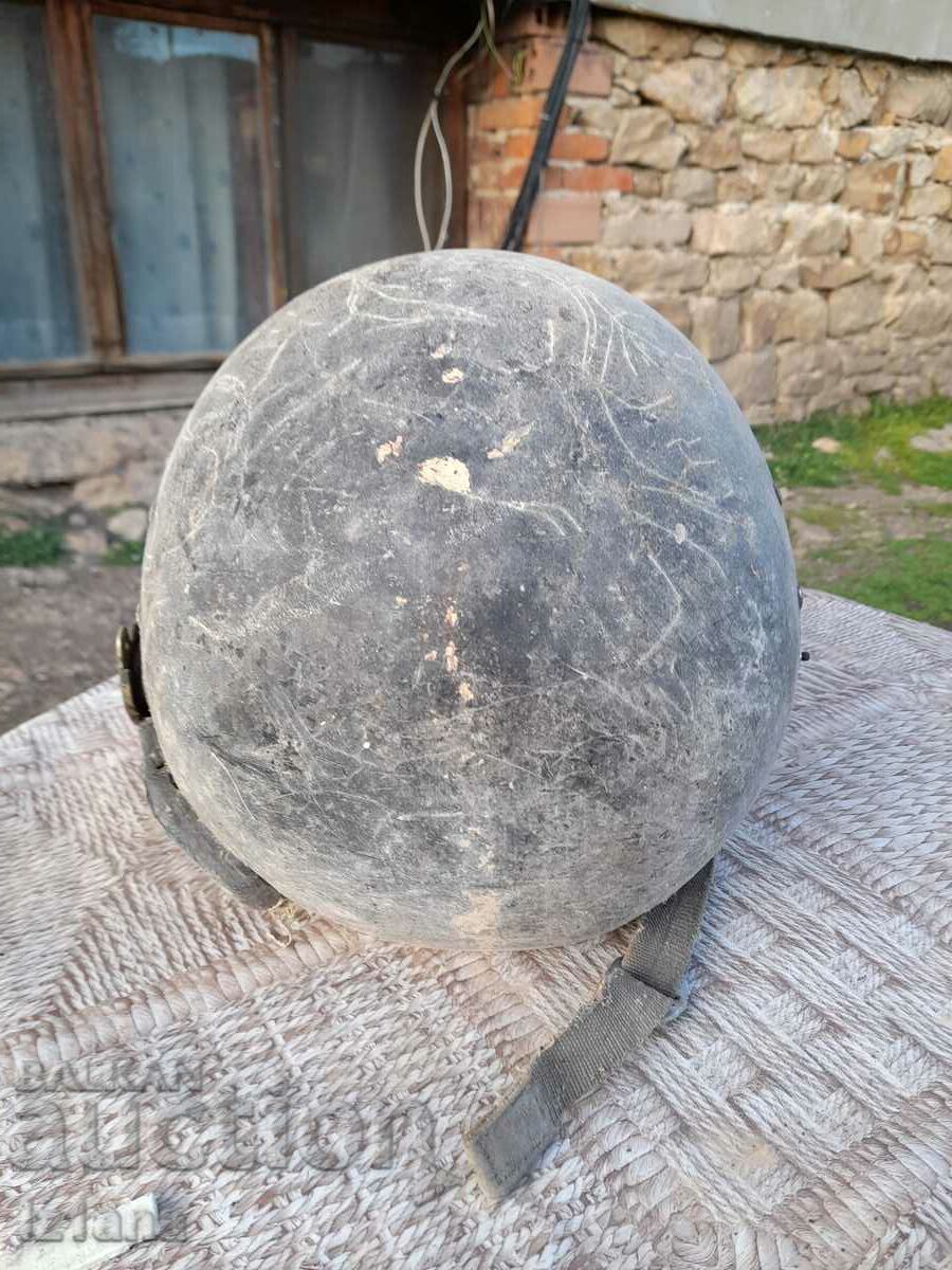 Auction  Old pilot helmet