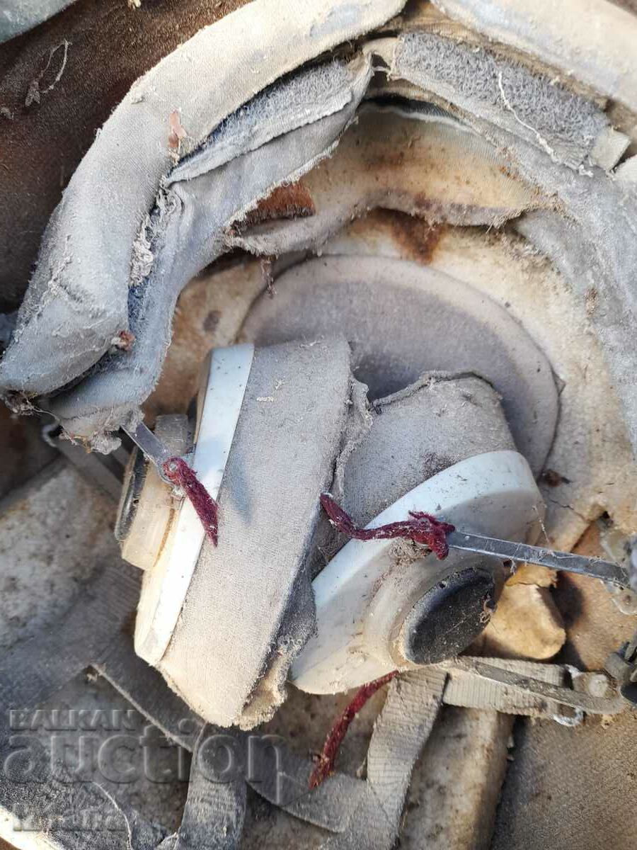 Old pilot helmet - 6