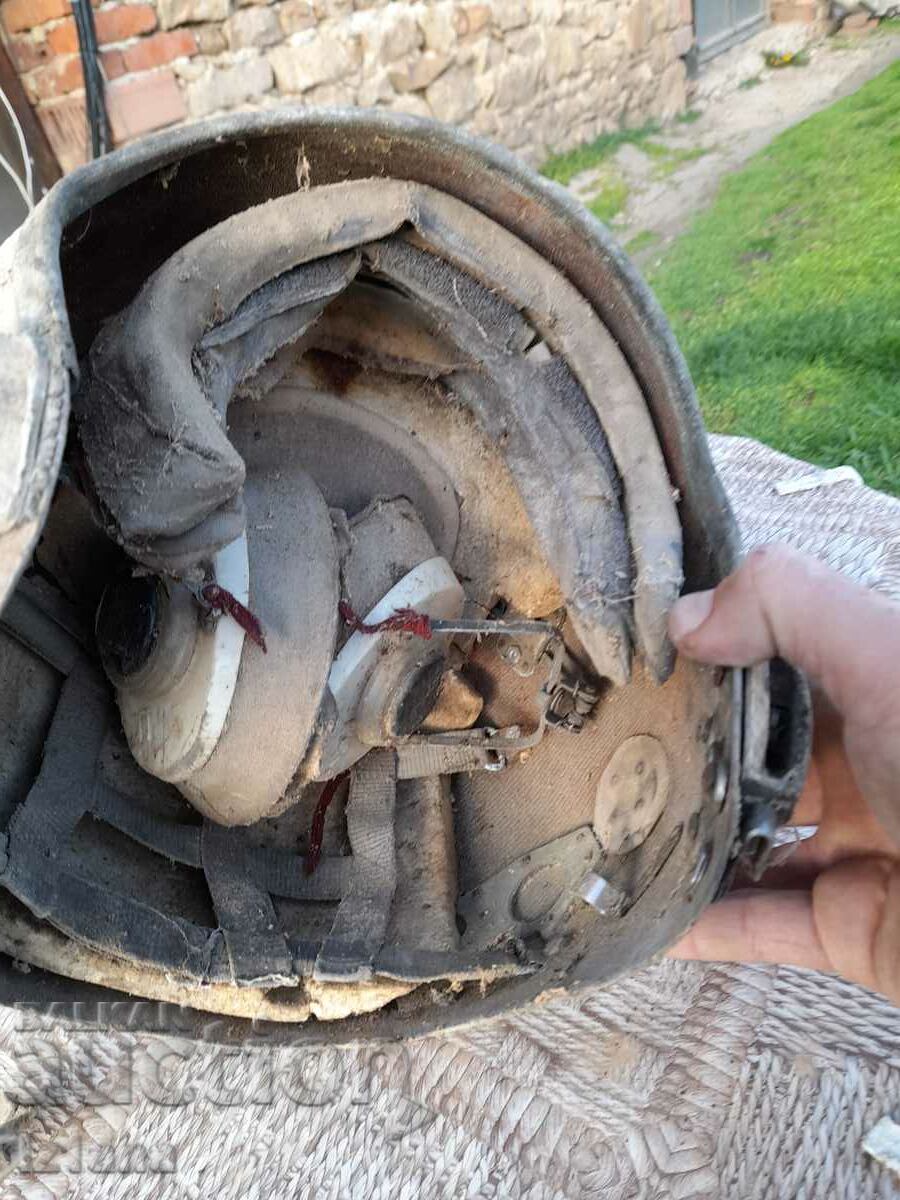 Old pilot helmet - 7