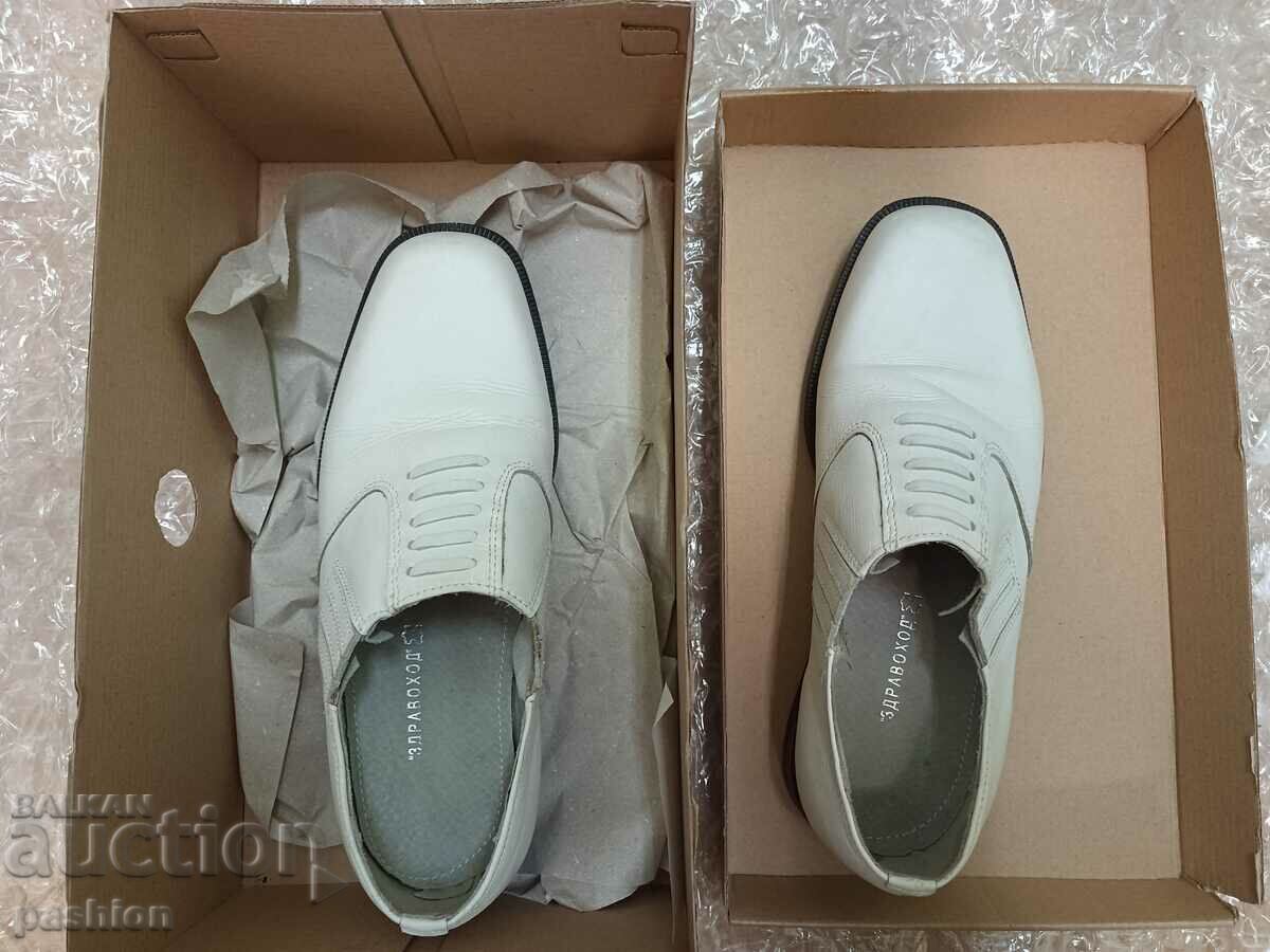 shoes brand new, white 41 size, genuine leather, Navy