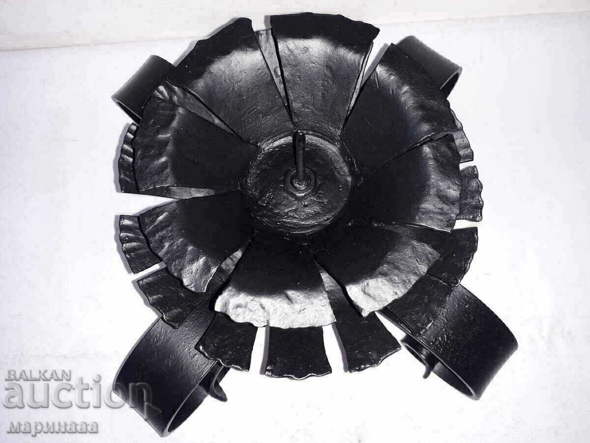 Delivery of LARGE CANDLESTICK WITH BALL. 5 KG Delivery of LARGE CANDLESTICK WITH BALL. 5 KG