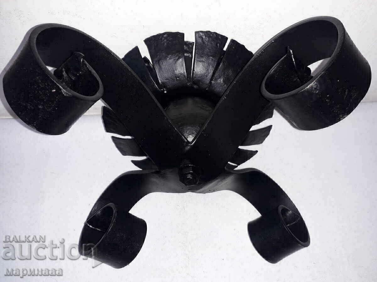 LARGE CANDLESTICK WITH BALL. 5 KG - 7 LARGE CANDLESTICK WITH BALL. 5 KG - 7