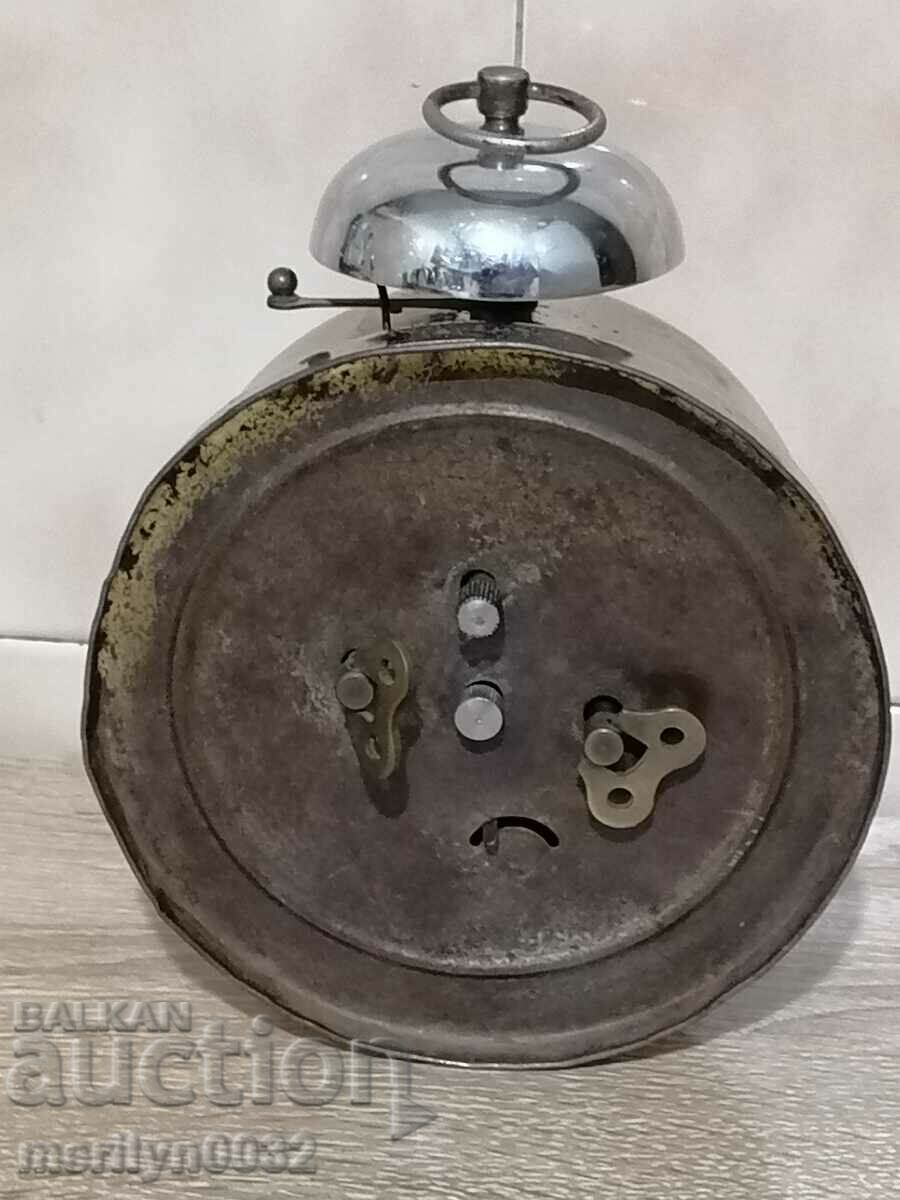 Livrarea Vechiul ceas de masă german Ceas deşteptător Kienzle