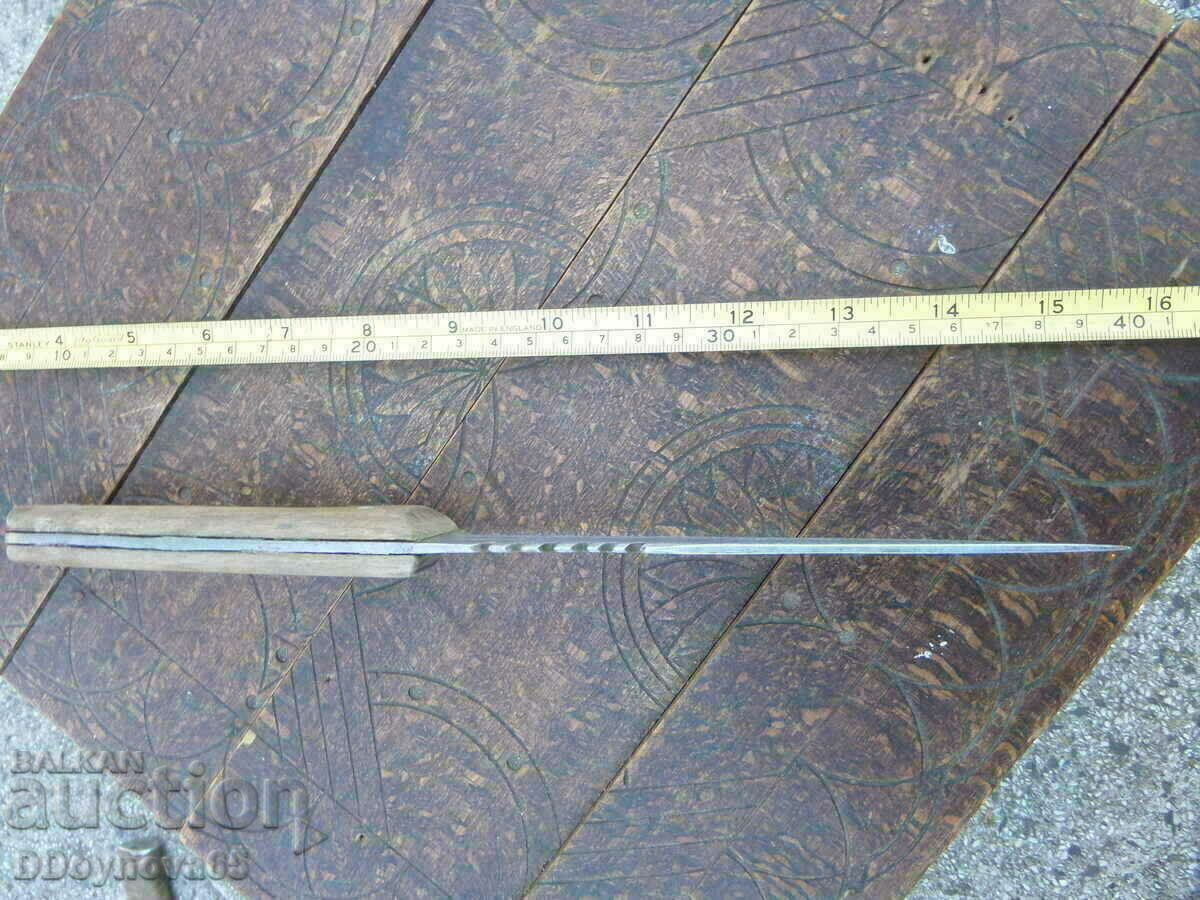 Παλιός χασάπης, κυνηγετικό μαχαίρι με τιμή 29.00 BGN | € 14.83 Παλιός χασάπης, κυνηγετικό μαχαίρι με τιμή 29.00 BGN | € 14.83