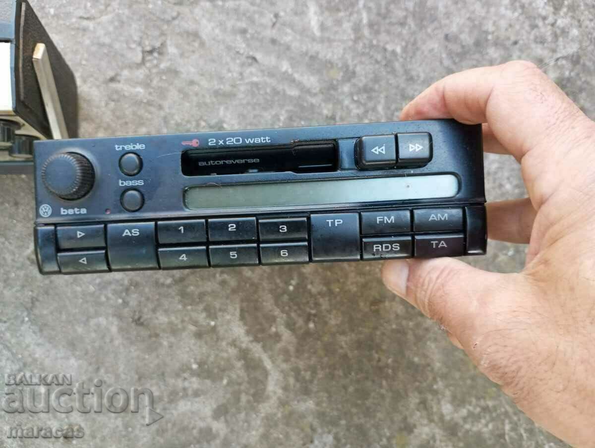 Auction  Old car radio and cassette player