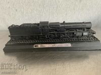 model train locomotive