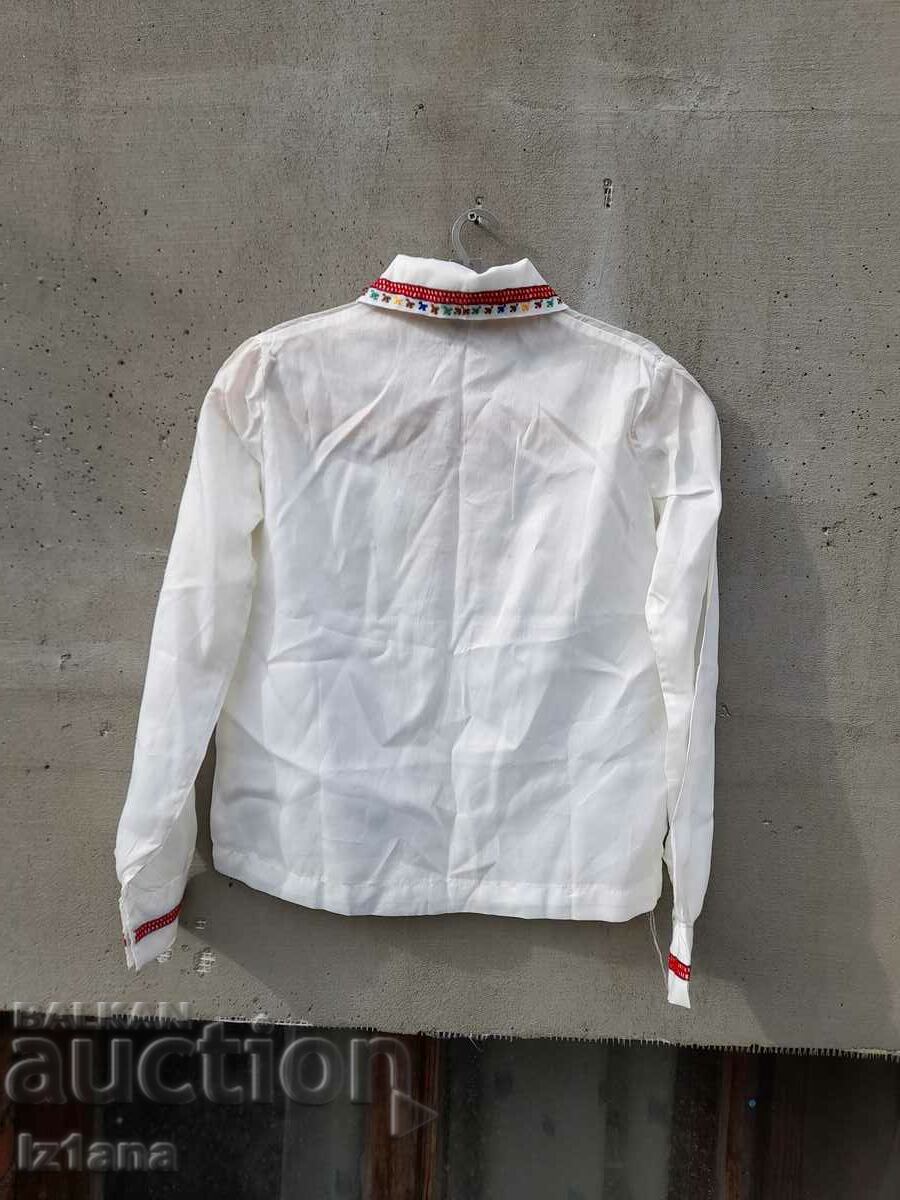 Delivery of Old Women's Embroidered Dress Shirt Delivery of Old Women's Embroidered Dress Shirt