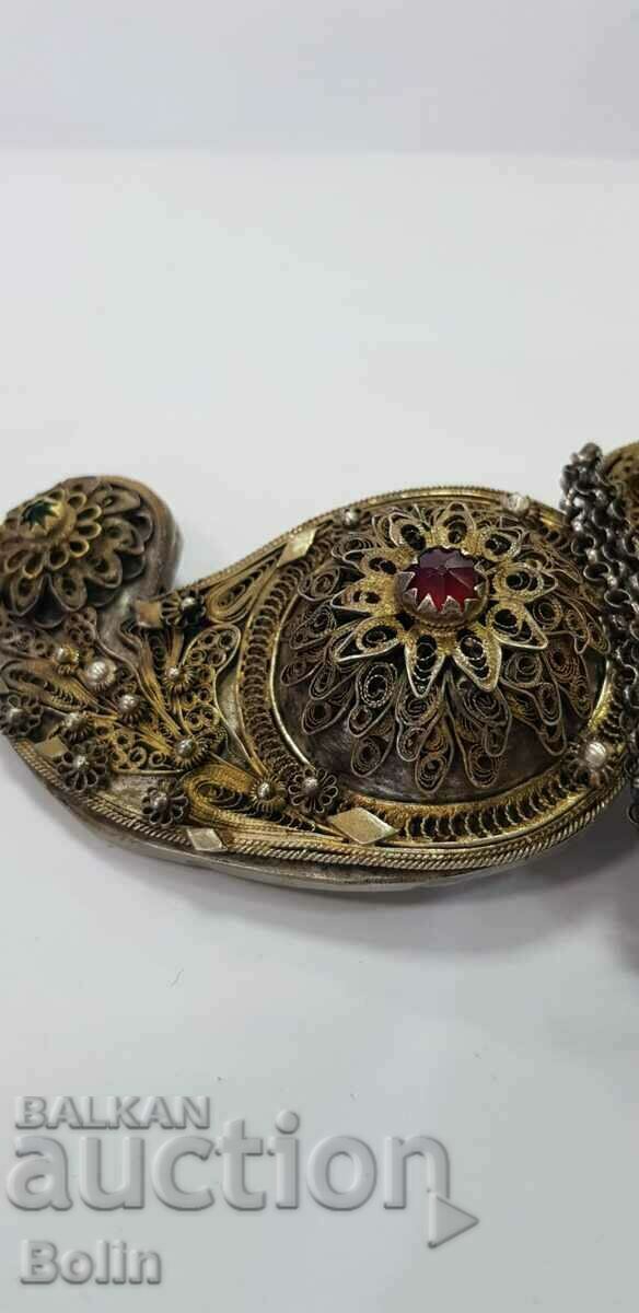 Livrarea Pafta unică din argint aurit, pafta macedoneană Vardar Livrarea Pafta unică din argint aurit, pafta macedoneană Vardar