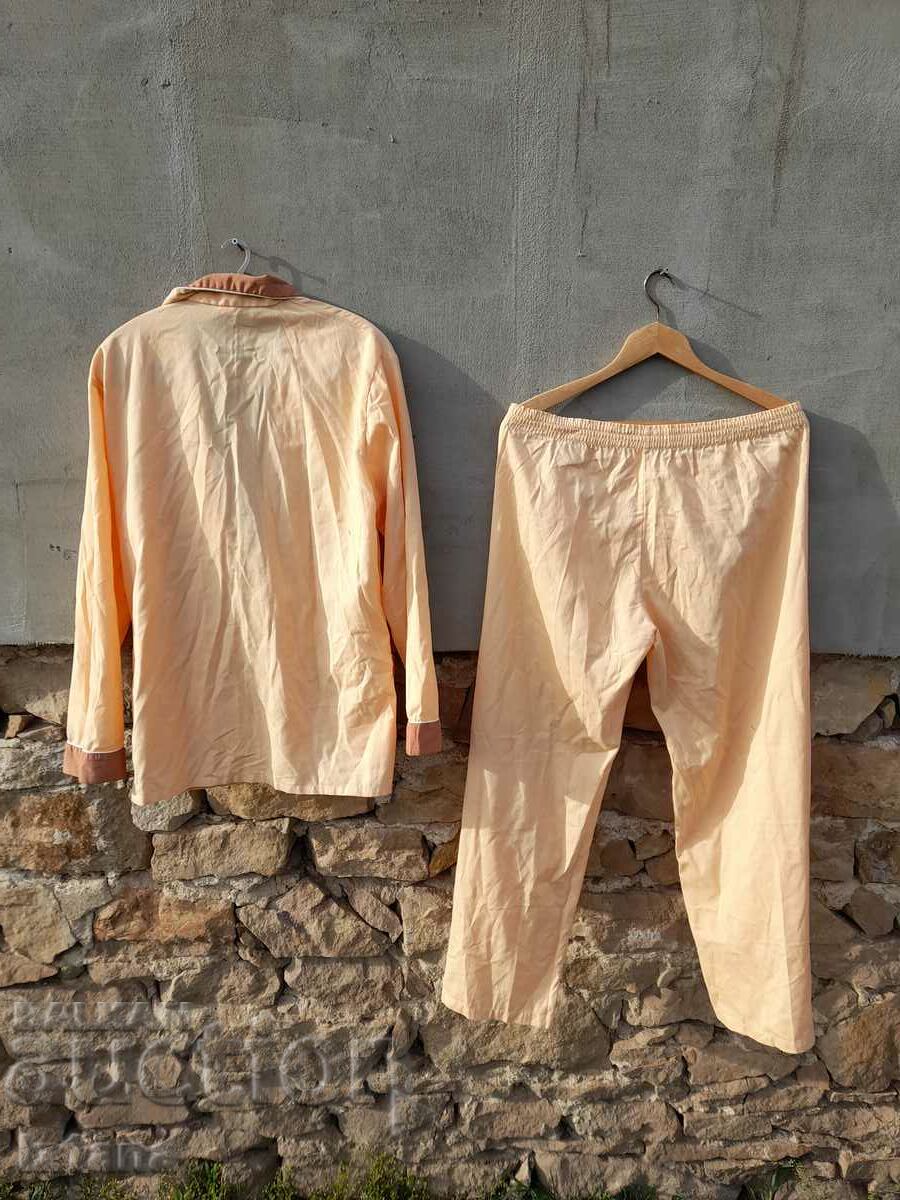 Livrarea Pijamale bătrâni Livrarea Pijamale bătrâni