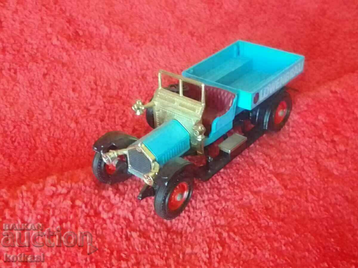 Mașină de metal vintage Lesney Anul trecut 1973 - 7
