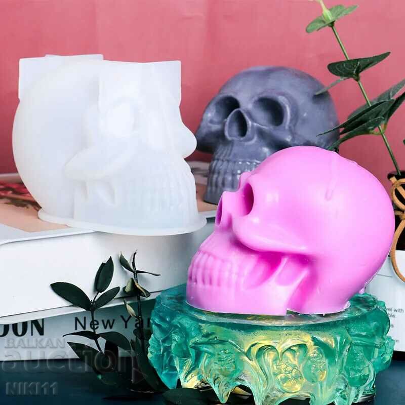 Formă din silicon Craniu pentru lumânări, schelet cap de lumânare cu preț 17.00 BGN | € 8.69 Formă din silicon Craniu pentru lumânări, schelet cap de lumânare cu preț 17.00 BGN | € 8.69
