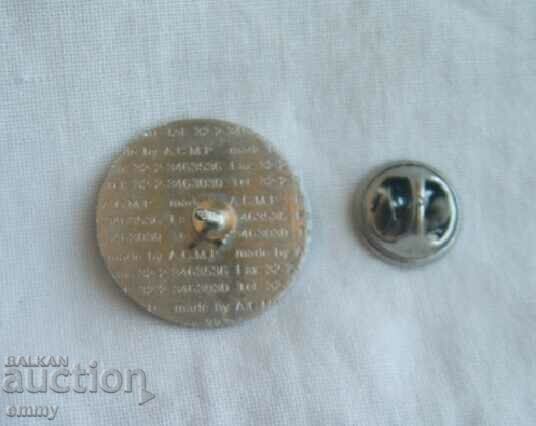 Badge - Mitsubishi/Mitsubishi cares with price 2.00 BGN | € 1.02