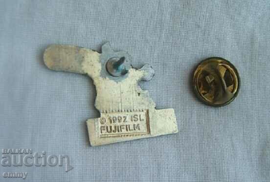 USA 1994 FIFA World Cup Badge - Mascot with price 8.00 BGN | € 4.09 USA 1994 FIFA World Cup Badge - Mascot with price 8.00 BGN | € 4.09