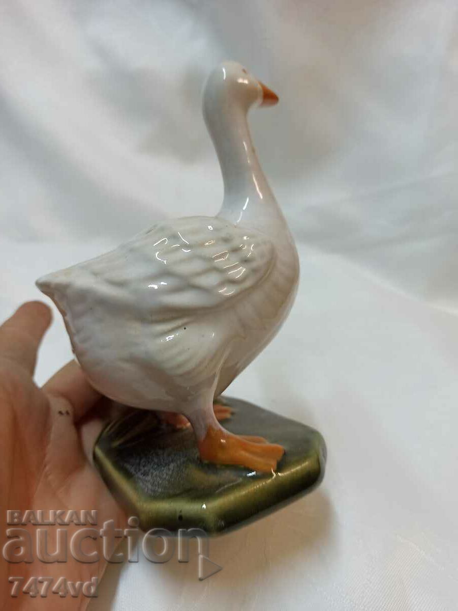 OLD CERAMIC, DR FIGURE OF A GOOSE - 6 OLD CERAMIC, DR FIGURE OF A GOOSE - 6