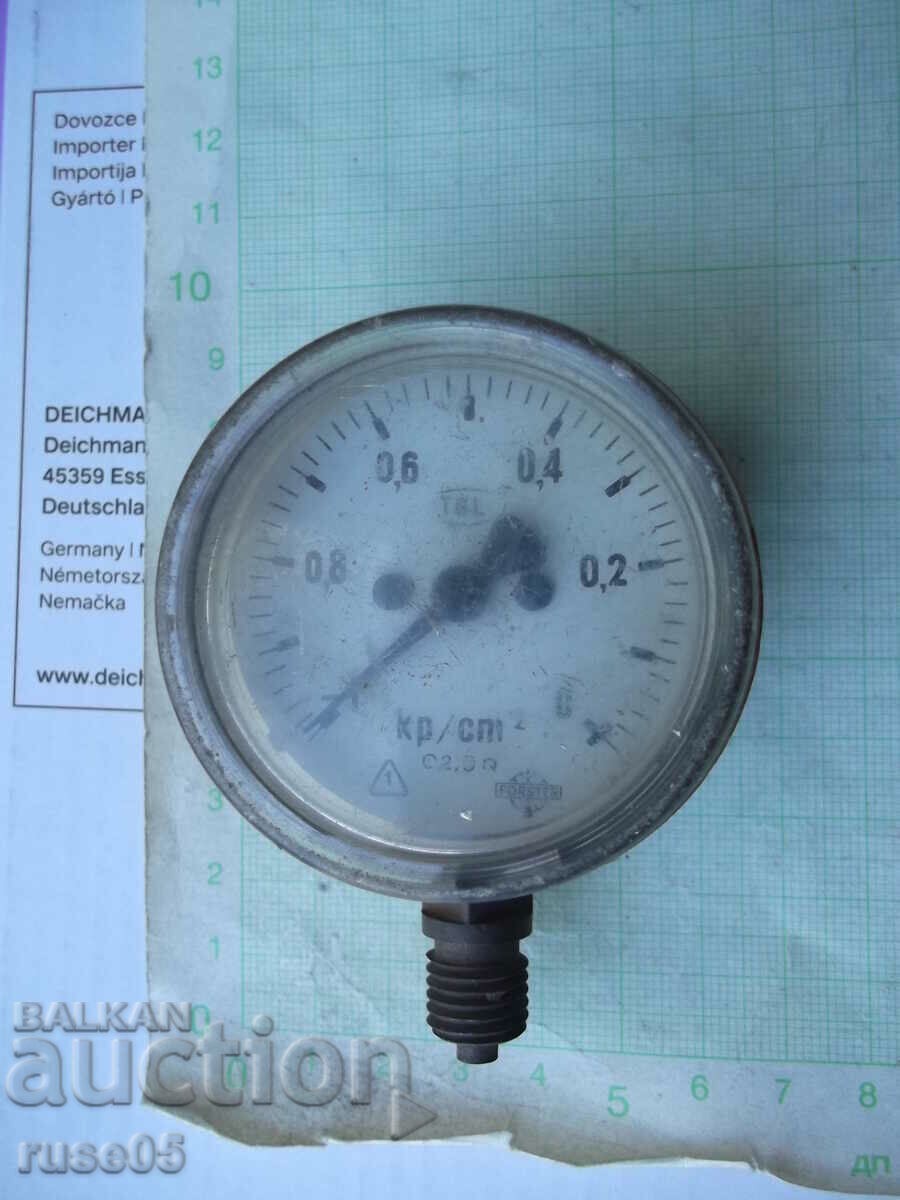 Pressure gauge - 10
