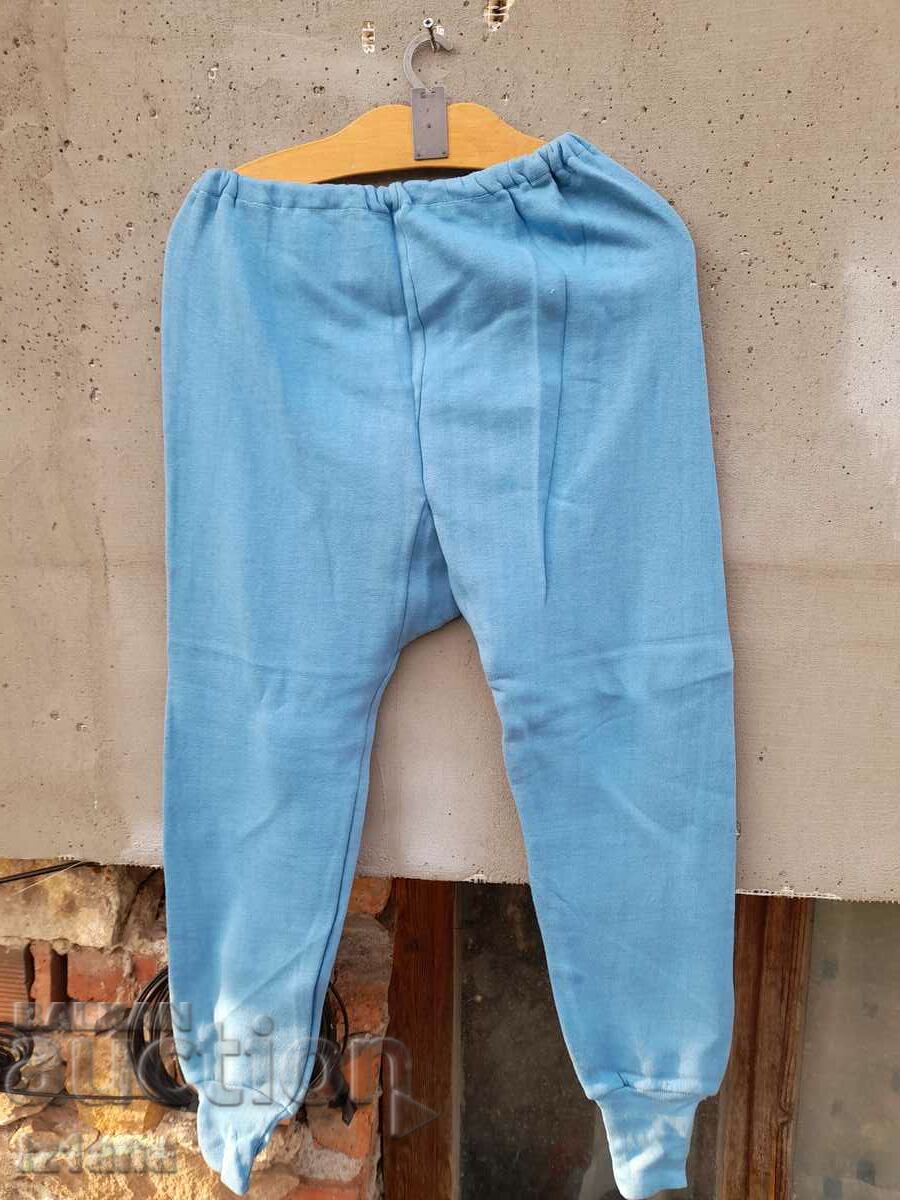 Livrarea Pantaloni lungi matlasați vechi Livrarea Pantaloni lungi matlasați vechi