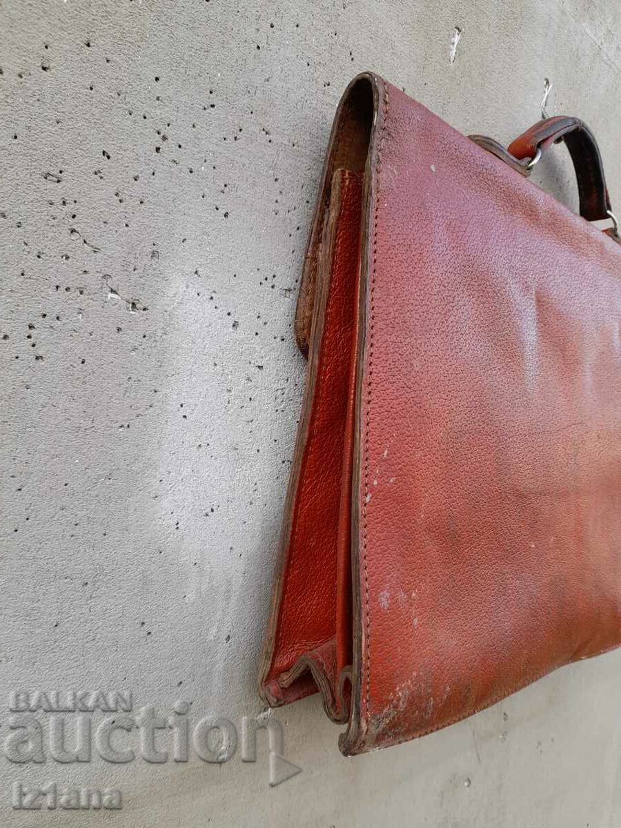 Аукцион Стара ученическа чанта Аукцион Стара ученическа чанта