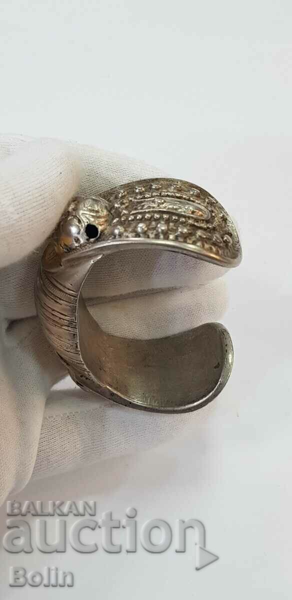 Delivery of Silver 19th-20th century gilt revival slingshot bracelet Delivery of Silver 19th-20th century gilt revival slingshot bracelet