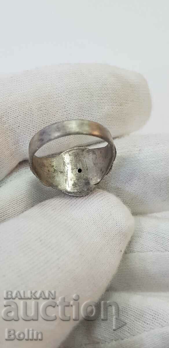 Delivery of A beautiful silver Renaissance ring - 19th century Delivery of A beautiful silver Renaissance ring - 19th century