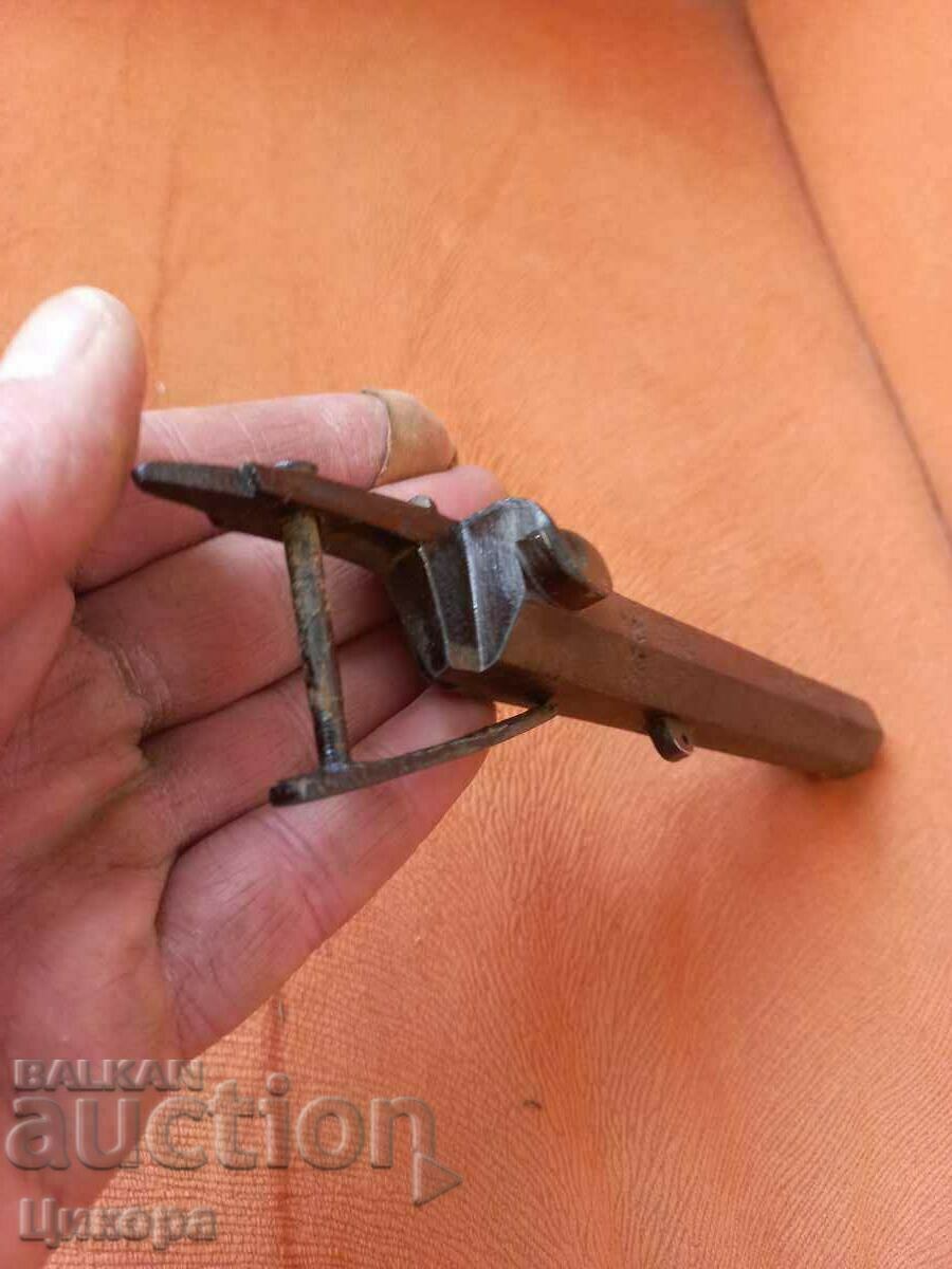 Auction OLD GUN PIPE Auction OLD GUN PIPE