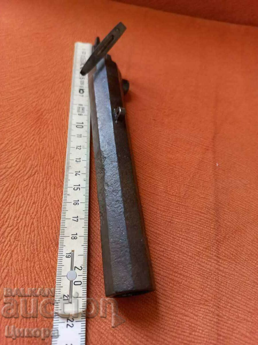 OLD GUN PIPE - 5 OLD GUN PIPE - 5