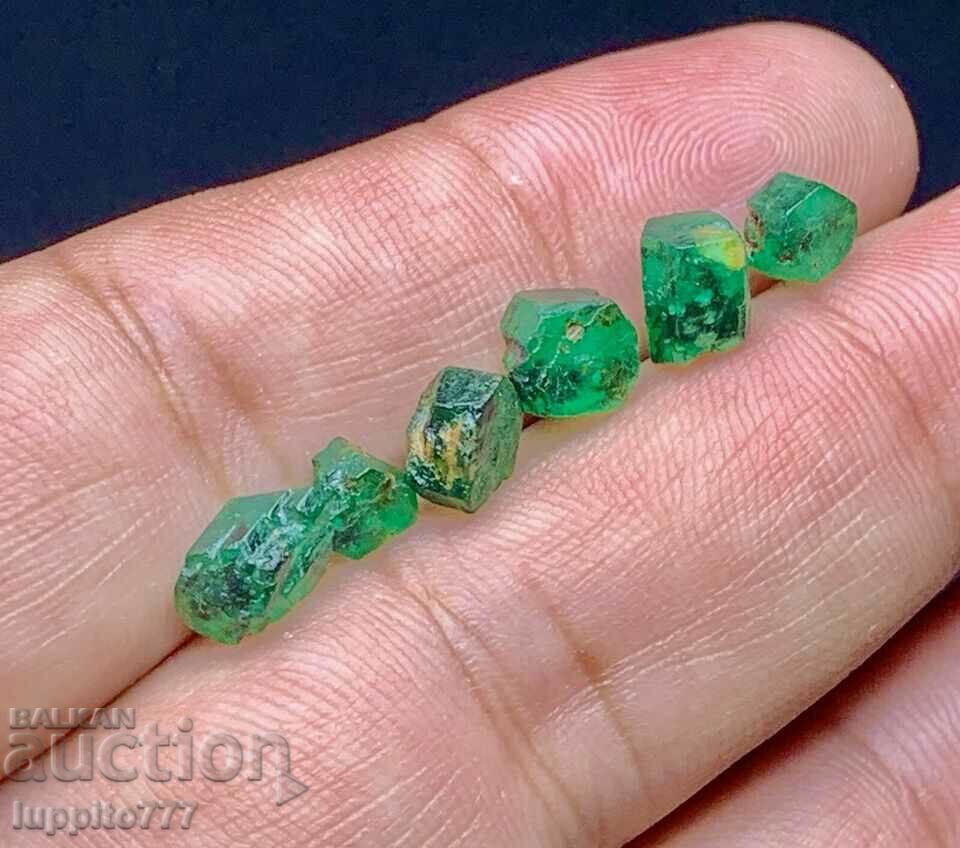 Παράδοση Φυσικό Βηρύλ, σμαραγδένιο όψη ποιότητας 49,50 k-t 58 τεμ. παρτίδα Παράδοση Φυσικό Βηρύλ, σμαραγδένιο όψη ποιότητας 49,50 k-t 58 τεμ. παρτίδα