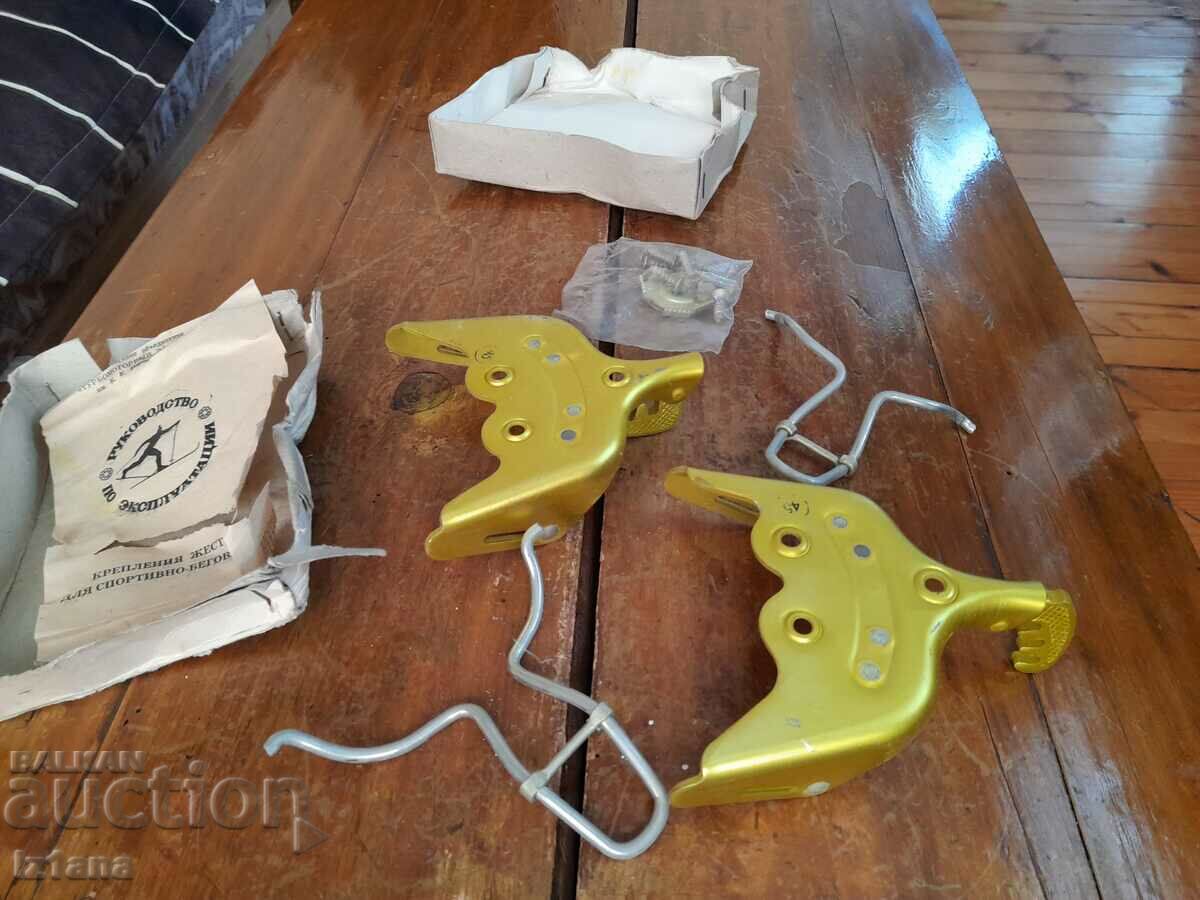 Auction Old fasteners for Skiing, Cross-country skiing Auction Old fasteners for Skiing, Cross-country skiing