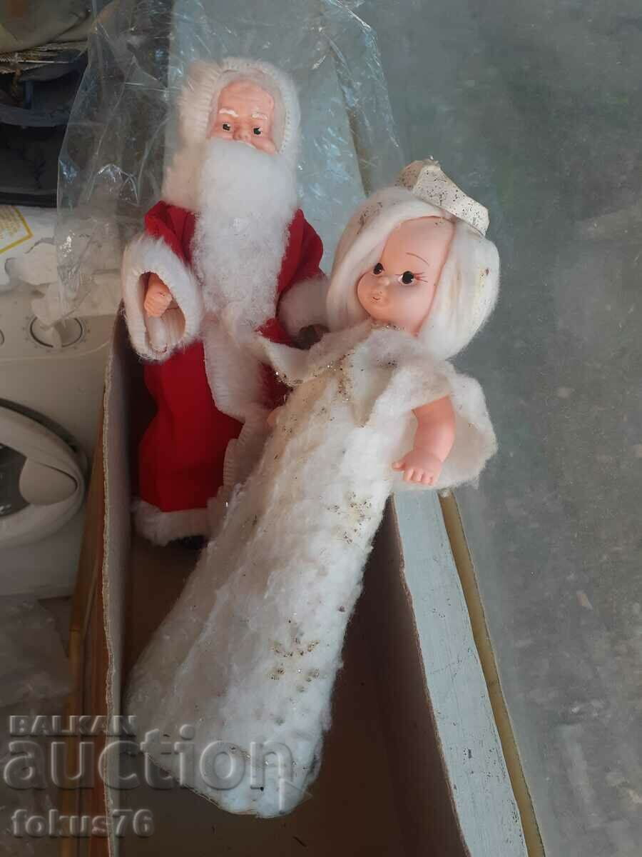 Дядо Мраз и Снежанка комплект български кукли