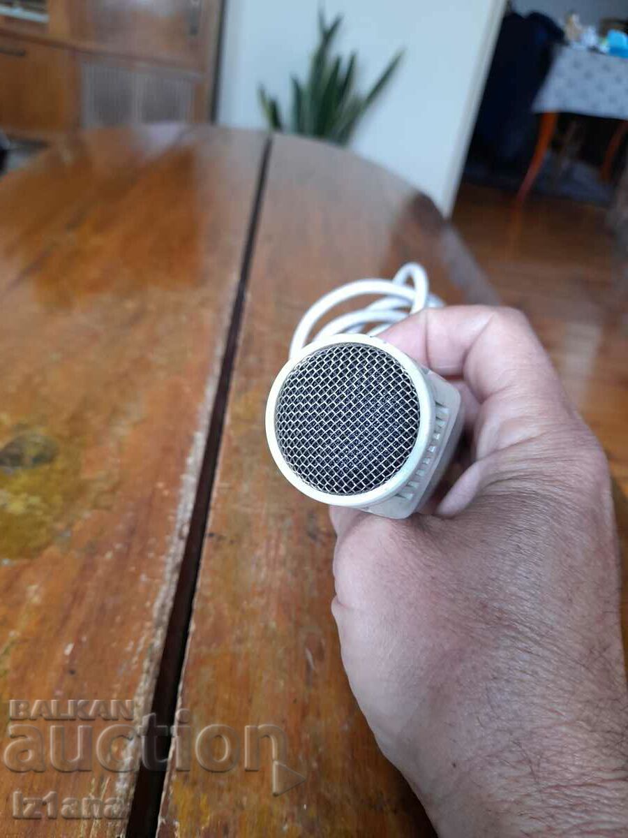 Delivery of Old Grundig microphone Delivery of Old Grundig microphone