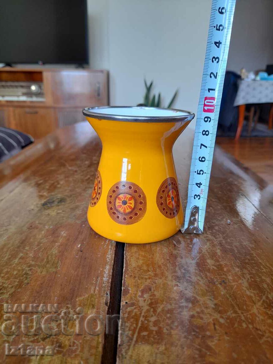 Old enameled cezve with price 32.00 BGN | € 16.36 Old enameled cezve with price 32.00 BGN | € 16.36