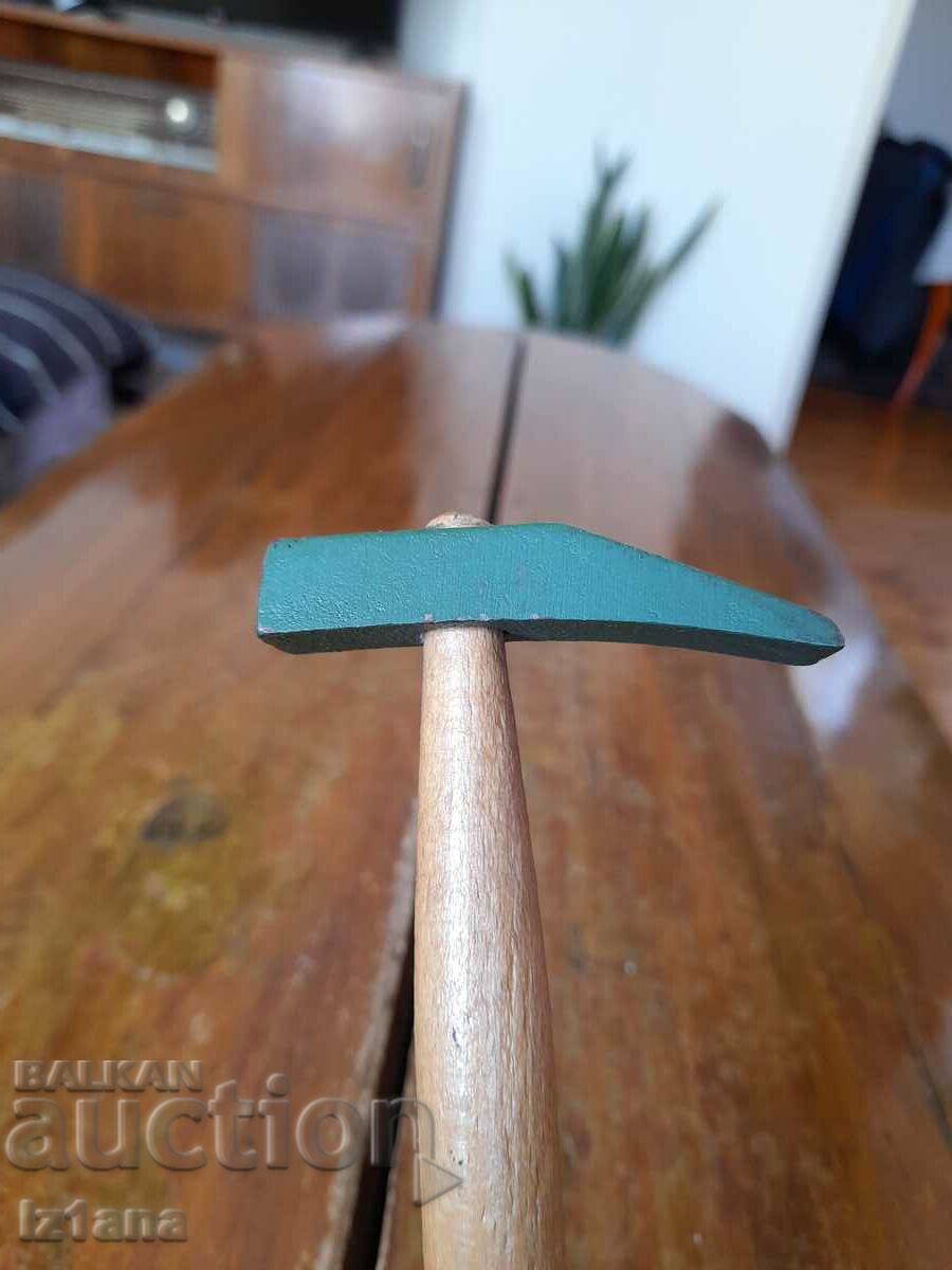 Old hammer, hammer with price 16.00 BGN | € 8.18 Old hammer, hammer with price 16.00 BGN | € 8.18