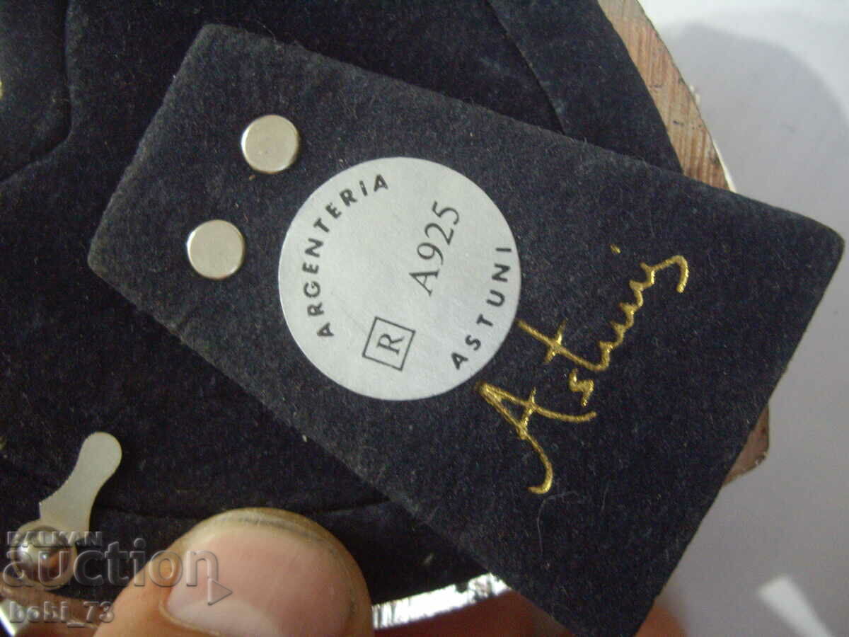 Auction Silver photo frame. Auction Silver photo frame.