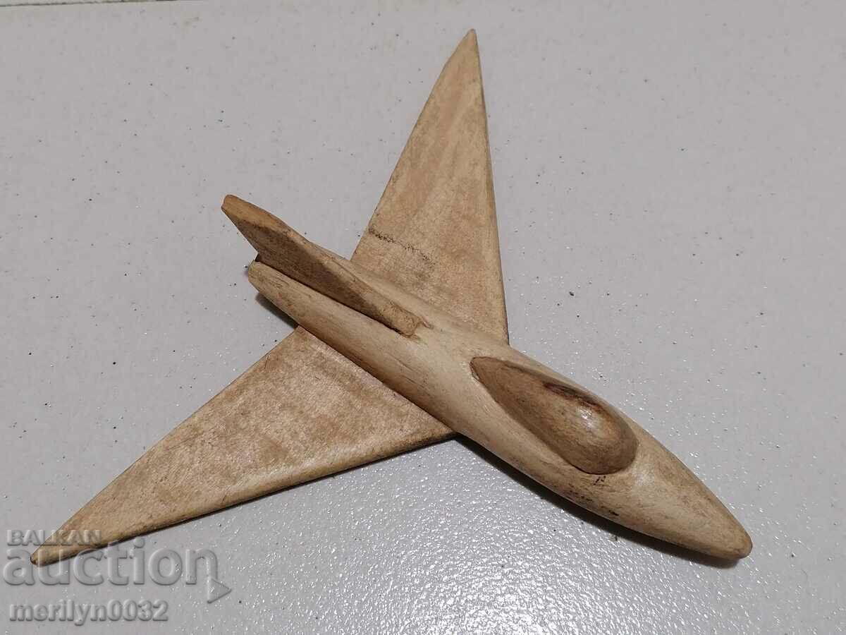 Παιδικό παιχνίδι αεροπλάνο από ξύλο με τιμή 43.00 BGN | € 21.99 Παιδικό παιχνίδι αεροπλάνο από ξύλο με τιμή 43.00 BGN | € 21.99