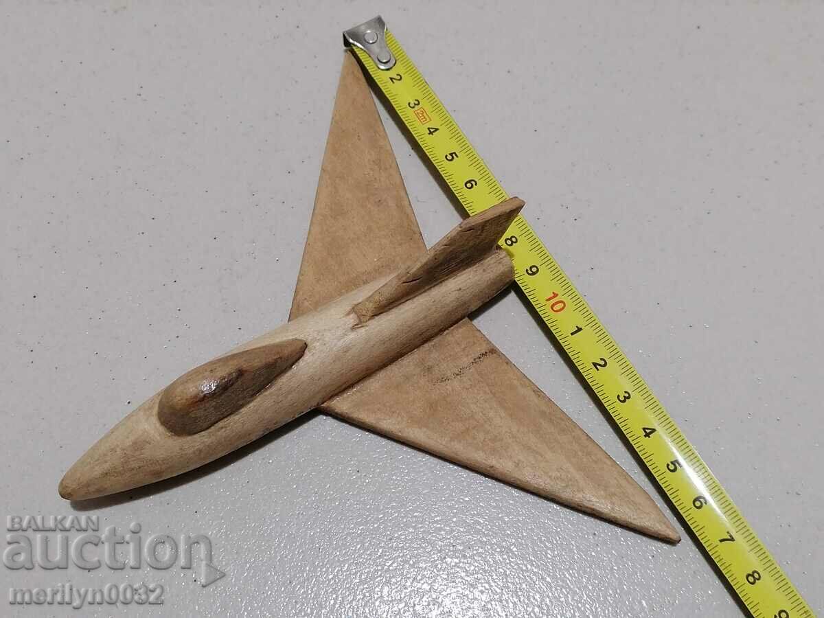 Δημοπρασία Παιδικό παιχνίδι αεροπλάνο από ξύλο Δημοπρασία Παιδικό παιχνίδι αεροπλάνο από ξύλο