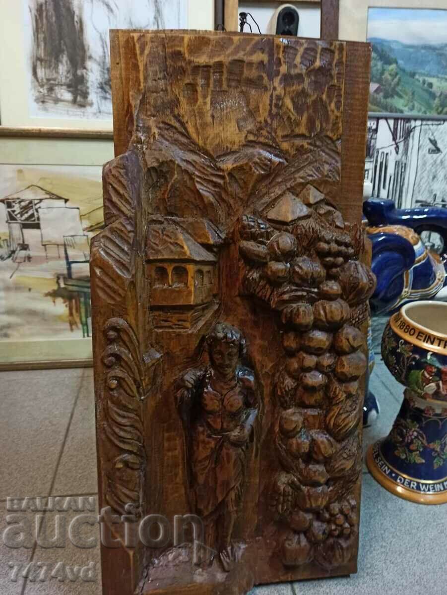 Old solid wood carving !!! with price 250.00 BGN | € 127.82 Old solid wood carving !!! with price 250.00 BGN | € 127.82