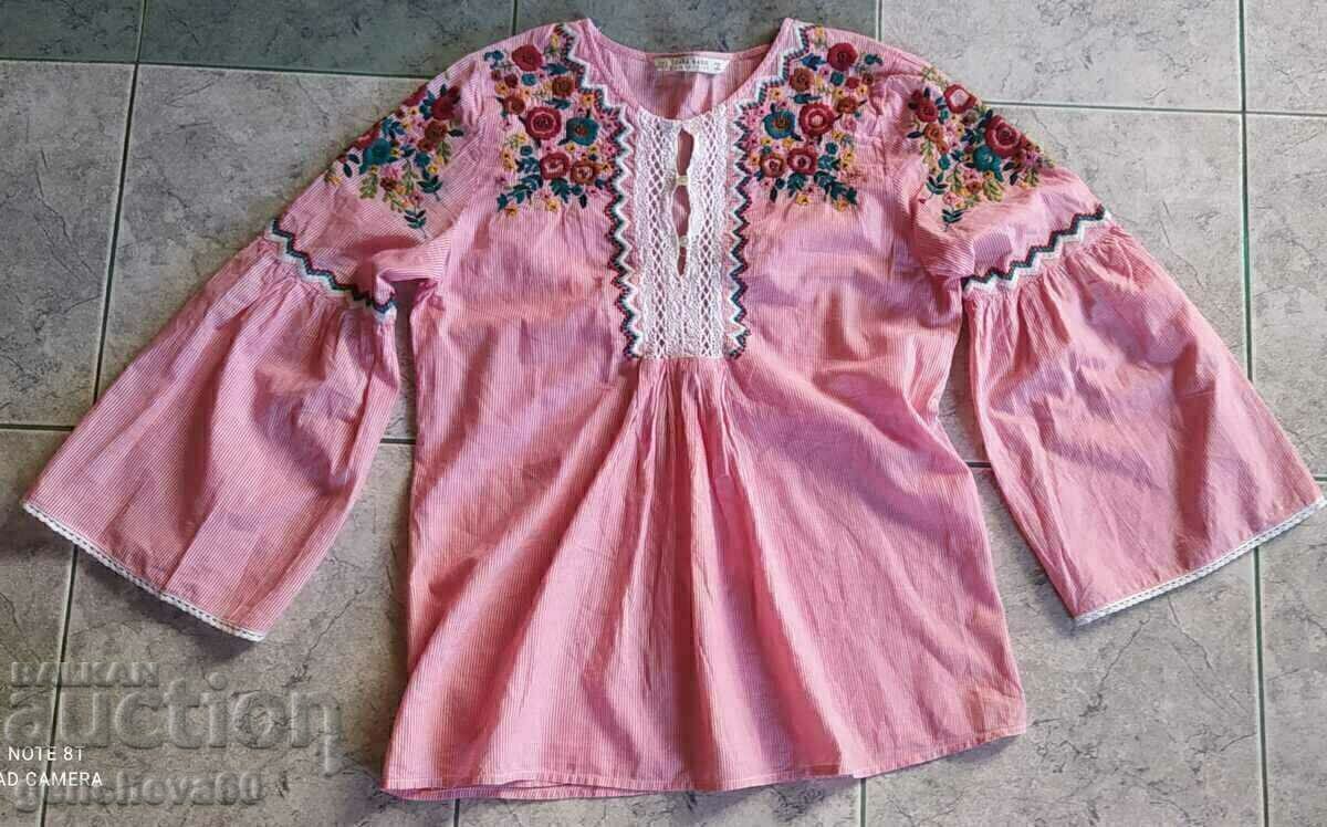 Embroidered and Beaded Shirt ZARA BASIC/Folk Costume