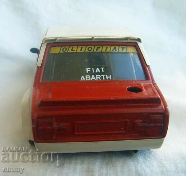 Παράδοση Polistil Fiat 131 Abarth/ Καρότσι αυτοκινήτου Polistil Fiat Abarth Παράδοση Polistil Fiat 131 Abarth/ Καρότσι αυτοκινήτου Polistil Fiat Abarth