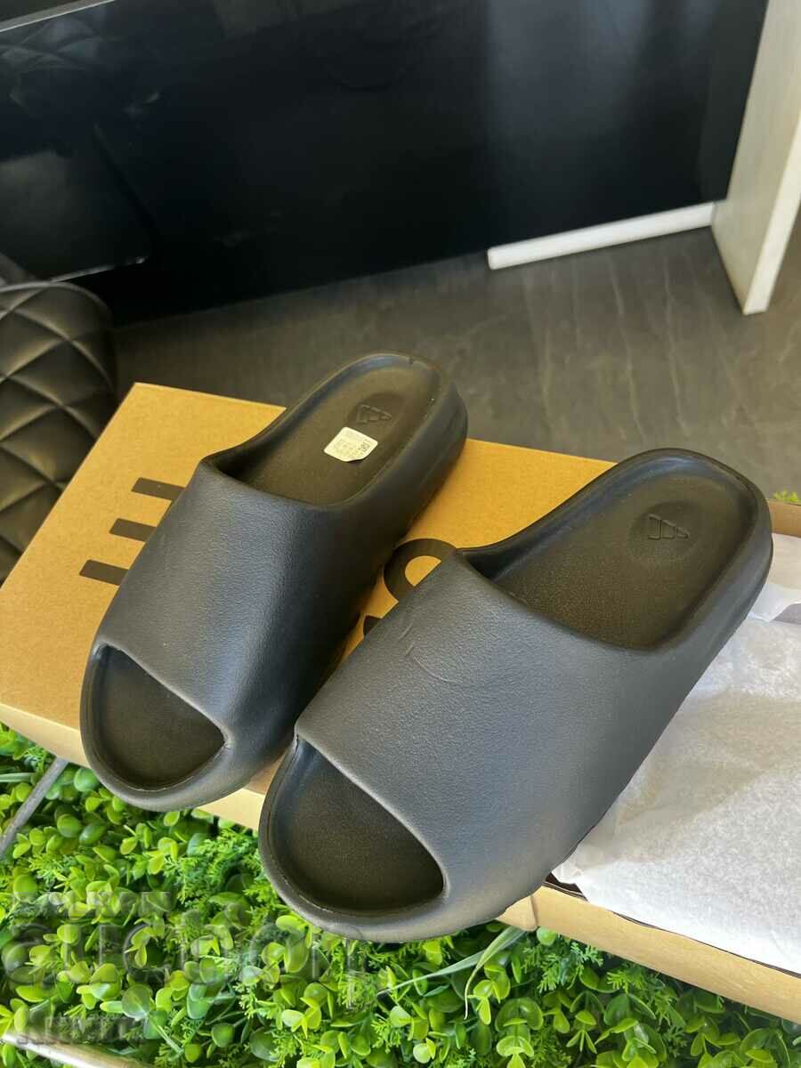 Adidas Yeezy Slides Onyx - numărul 44