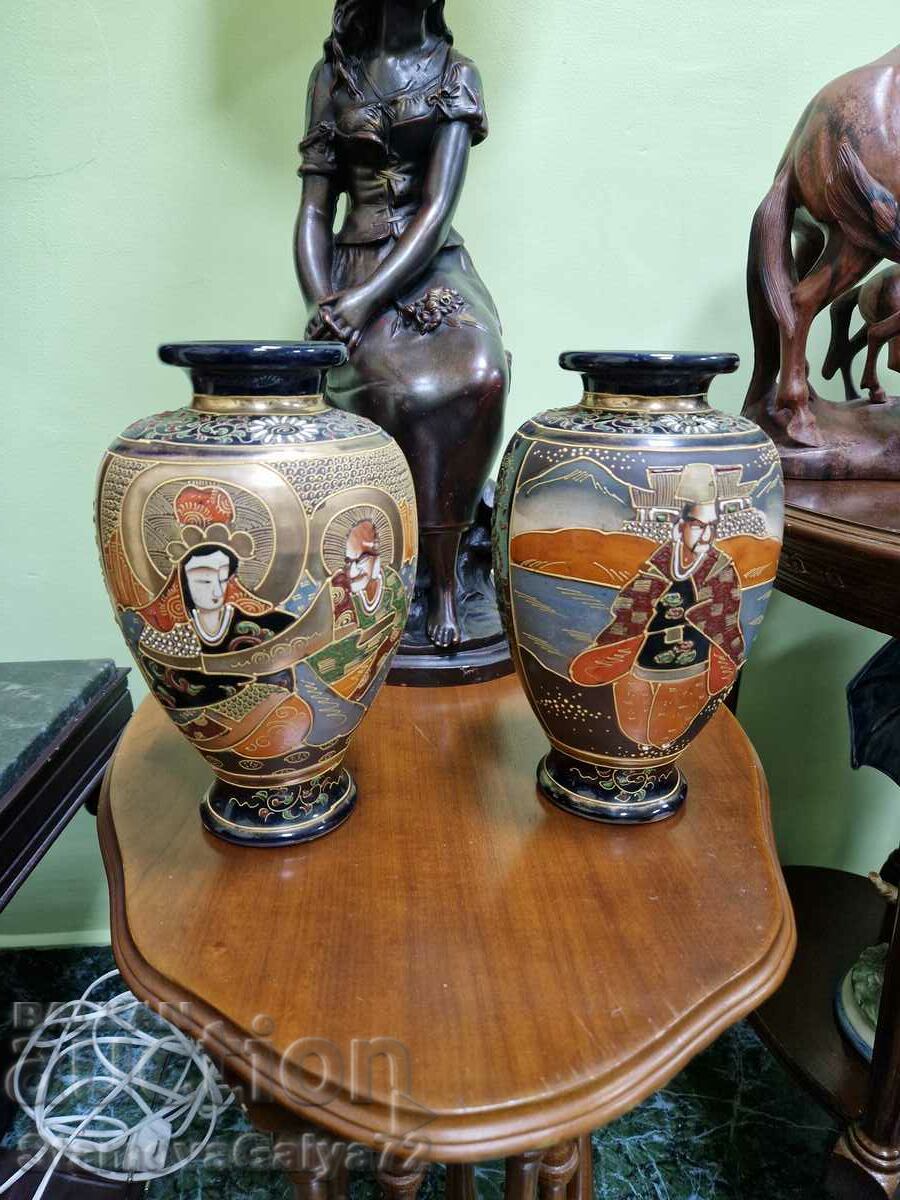 Ένα υπέροχο ζευγάρι αντίκες κινέζικα βάζα από πορσελάνη