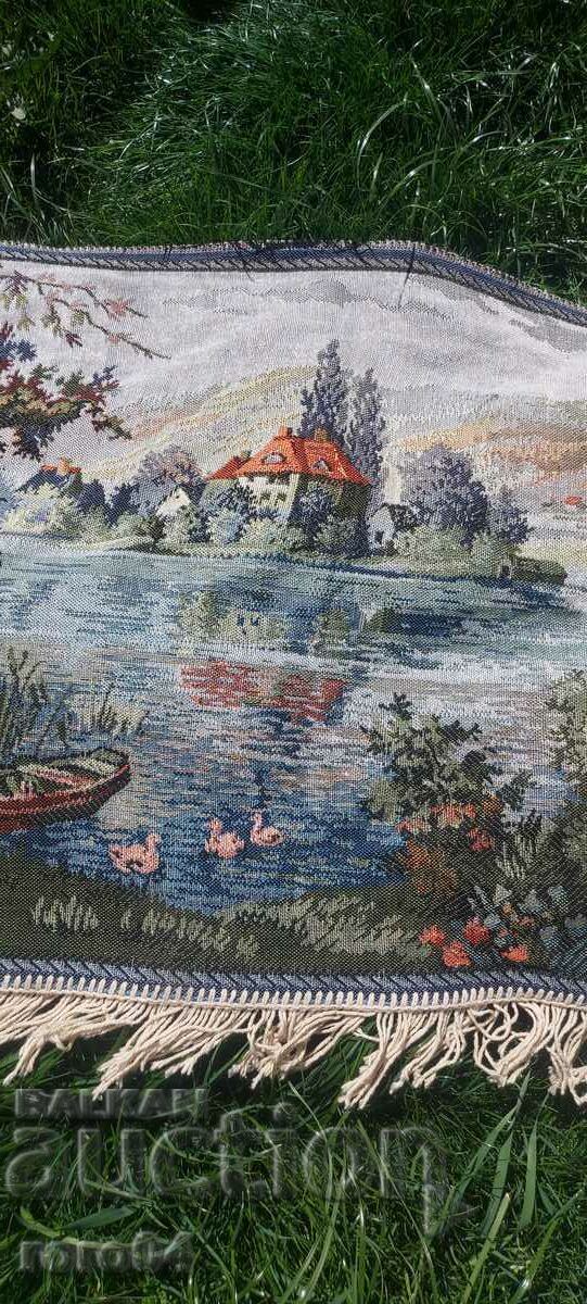 Auction CARPET - LARGE - EXCELLENT Auction CARPET - LARGE - EXCELLENT